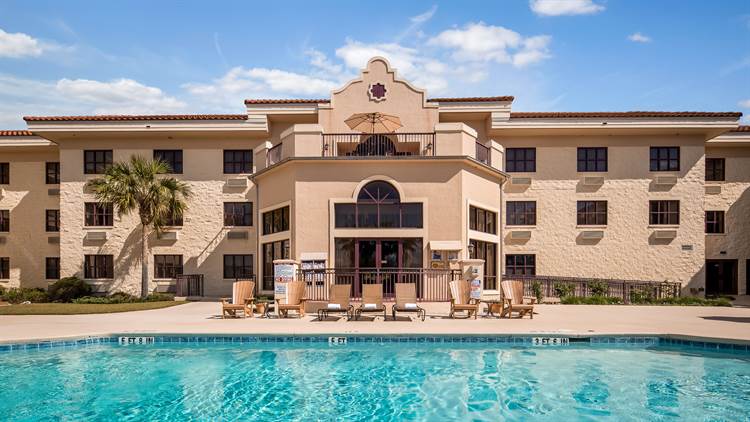 Pet Friendly Hotels In Gainesville Best Western Gateway Grand Hotel Amenities In Gainesville Florida
